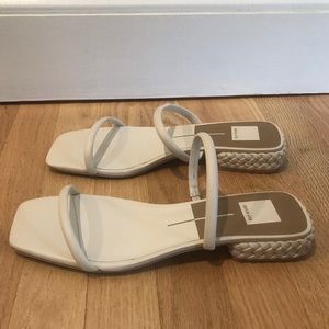 NEVER WORN Dolce Vita White Helna Sandals (Size 10)